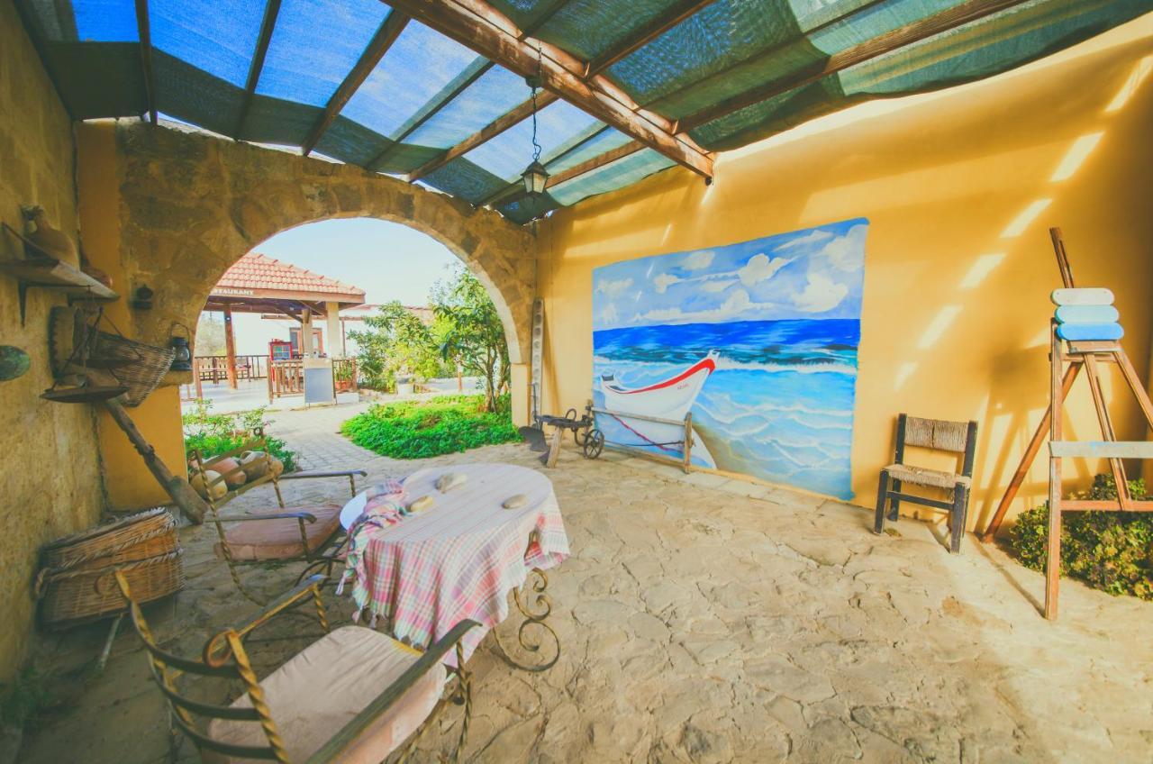 Castle Karpasia Guest House Authentic Atmosphere ! Rizokarpaso Εξωτερικό φωτογραφία