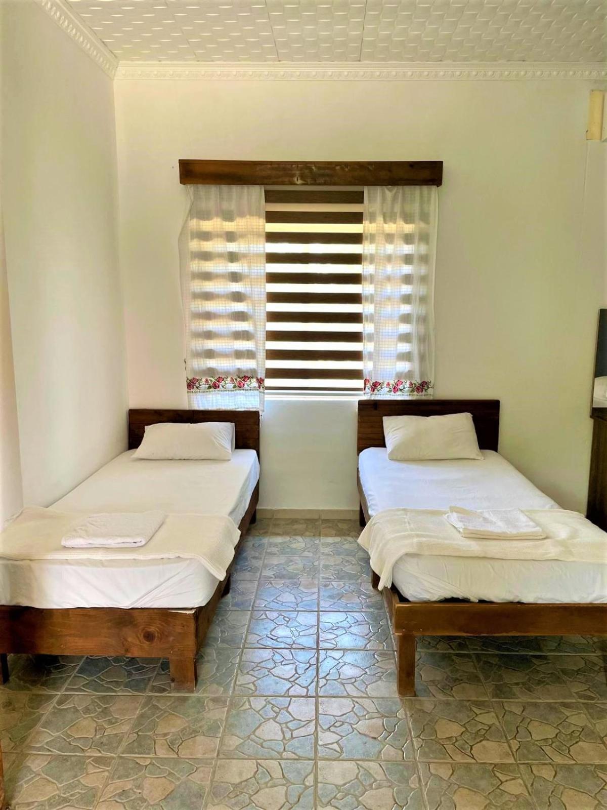 Castle Karpasia Guest House Authentic Atmosphere ! Rizokarpaso Δωμάτιο φωτογραφία